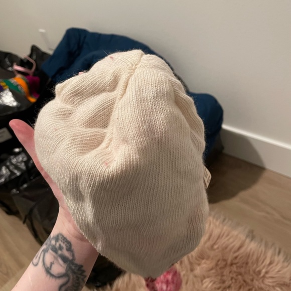 Abercrombie and Fitch Beanie Vintage (I Think) - Picture 8 of 8